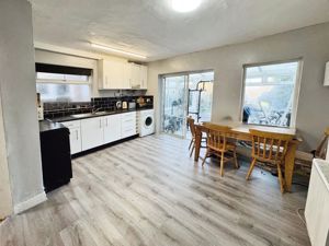 NORTH ROAD- click for photo gallery